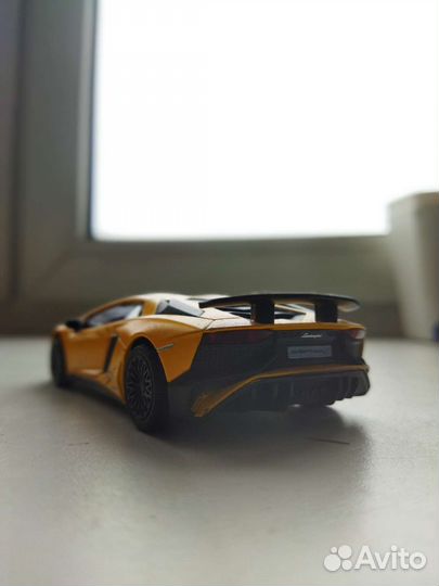 Машинка Lamborghini Aventador 1:38