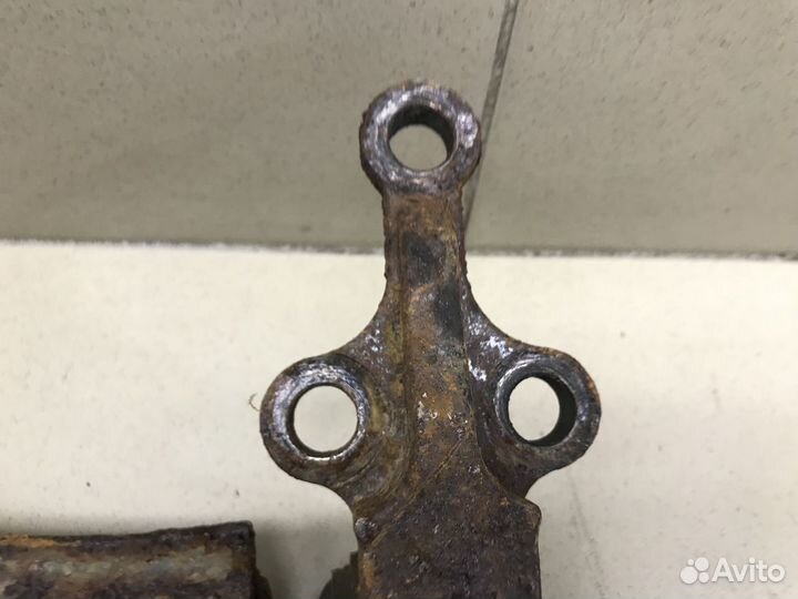 Рычаг передний правый Almera N16 2000-2006