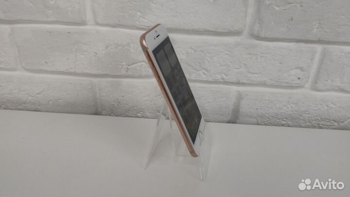 iPhone 8, 64 ГБ