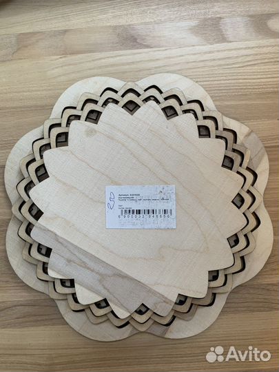 Тарелка деревянная резная, блюдо декоративное