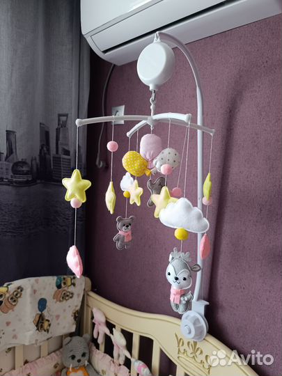 Мобиль на кроватку из фетра