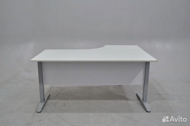 Письменный стол