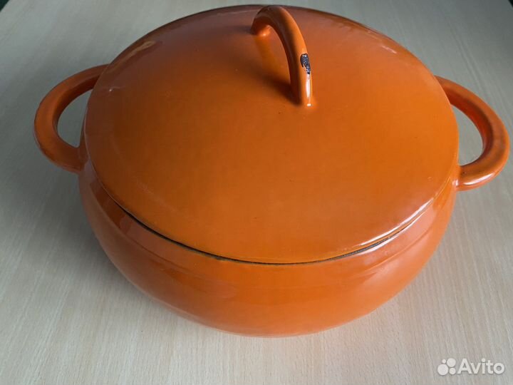 Чугунная эмалированная кастрюля Gipfel