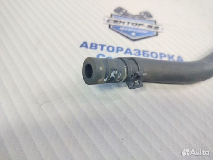 Патрубок системы охлаждения Volkswagen Tiguan 1