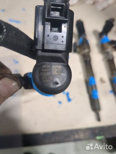 Форсунка топливная Skoda Roomster