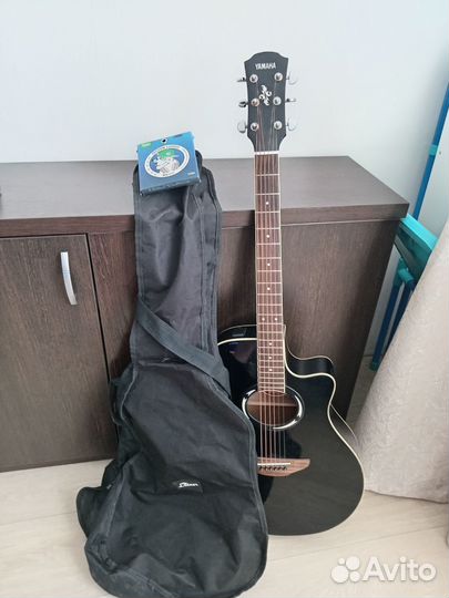 Гитара Yamaha плюс комбик roland
