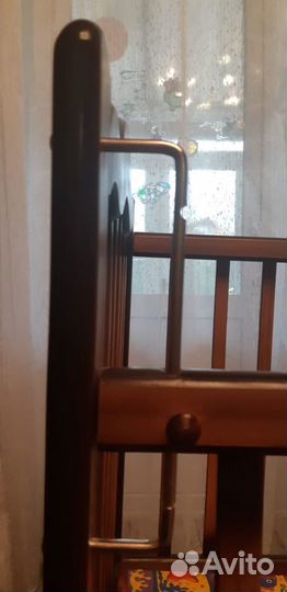 Кроватка детская с поперечным маятником