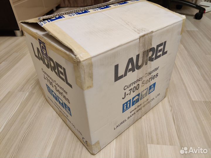 Счетчик банкнот Laurel J-700