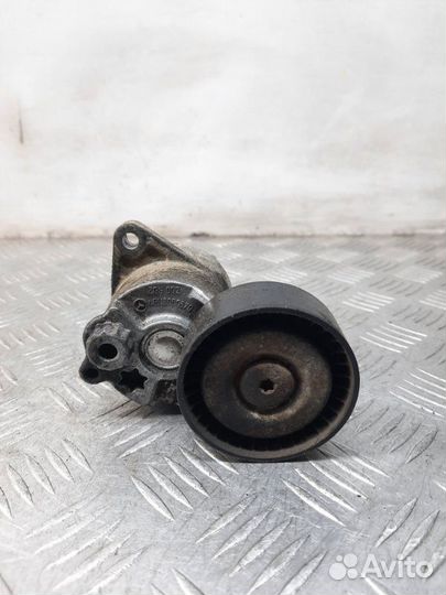 Натяжитель ремня генератора Mercedes-Benz Vito