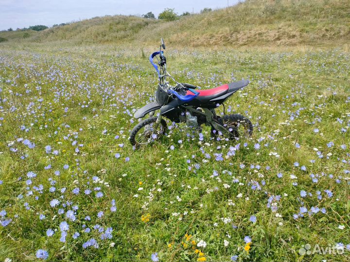 Кроссовый мотоцикл