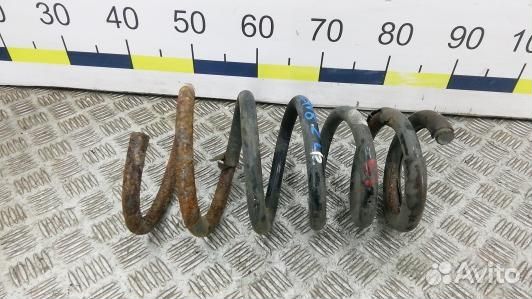 Пружина задняя volvo XC90 1 (8BN08MG02)