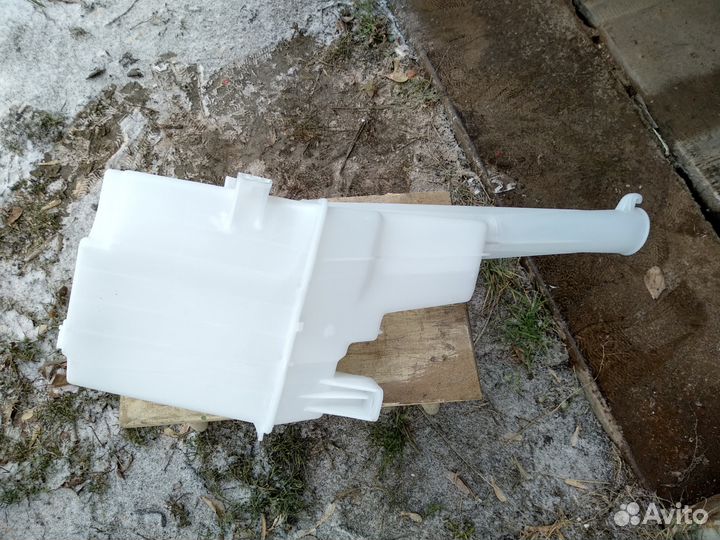 Бачек омывателя Kia Sportage 3 (новый)