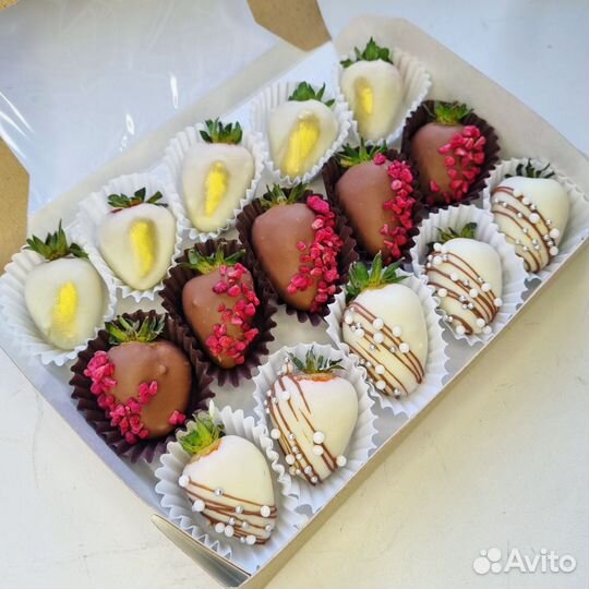 Клубника в шоколаде в коробочках