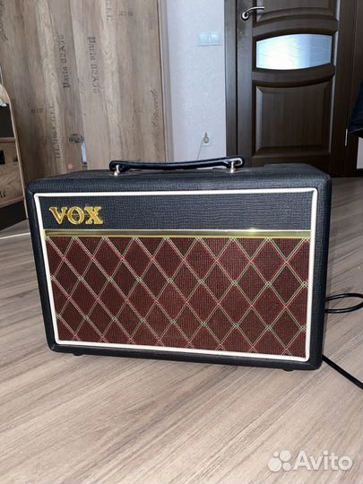 Комбоусилитель vox pathfinder 10