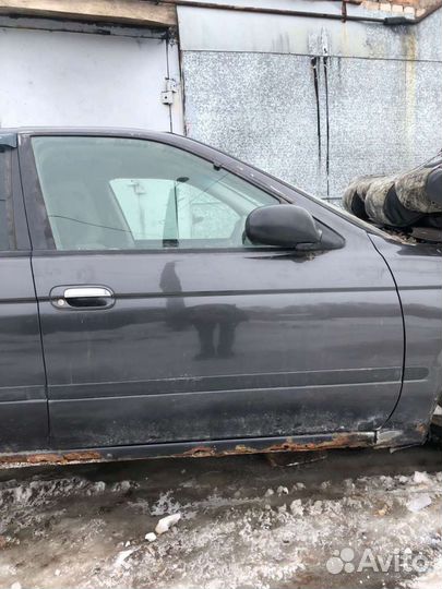 Запчасти на ниссан сани в15