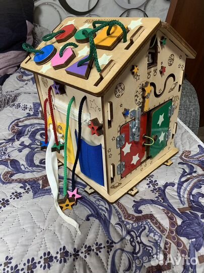 Бизиборд домик