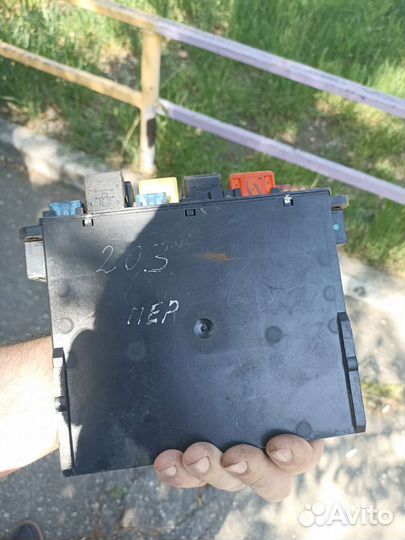 Запчасти на Мерседес 203