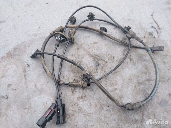 Датчик ABS задний правый Mitsubishi Outlander 3