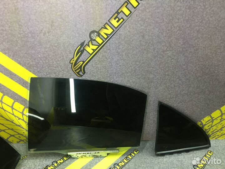 Стекло двери Toyota Avensis Тойота Авенсис 2 2006