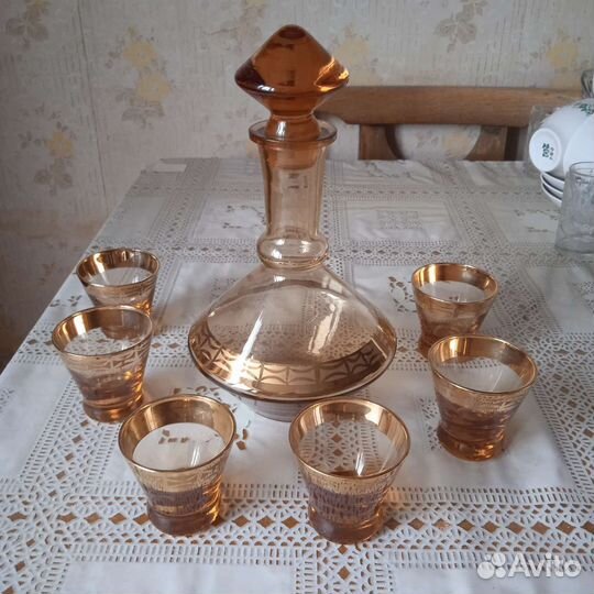 Графин с рюмками