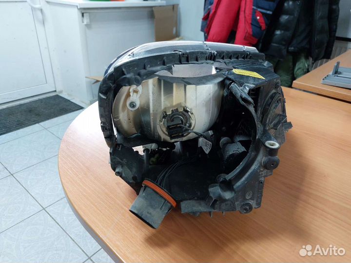 Фара левая skoda yeti