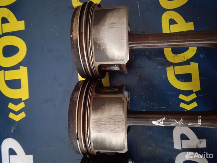 Поршень с шатуном Skoda Octavia 1U2 AKL