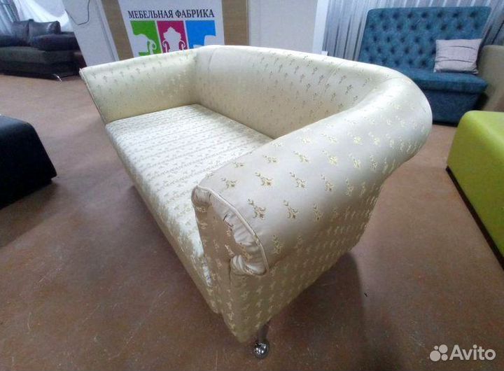 Диван для офиса,кафе и дома