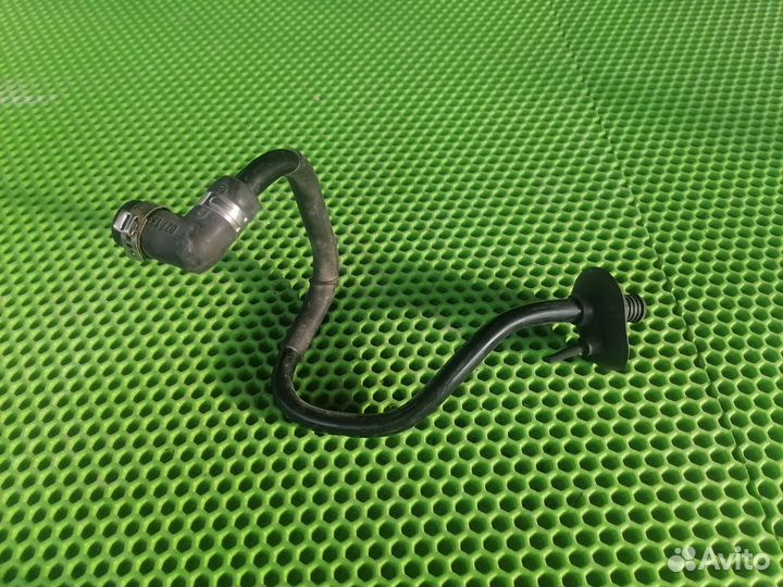 Трубка вакуумная Ауди А6 С5