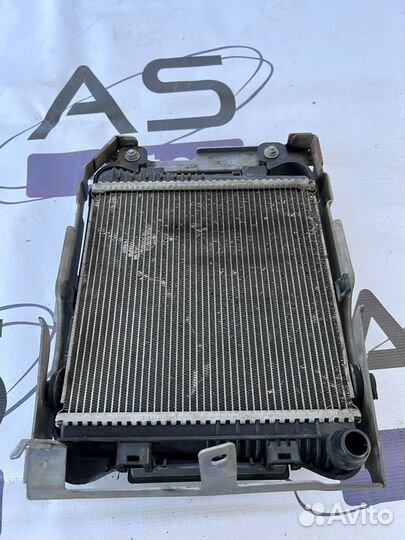 Mercedes W205 14- Интеркулер правый