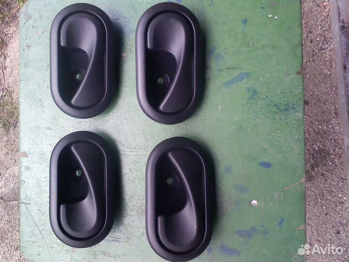 Renault Duster ручки дверные внутренние