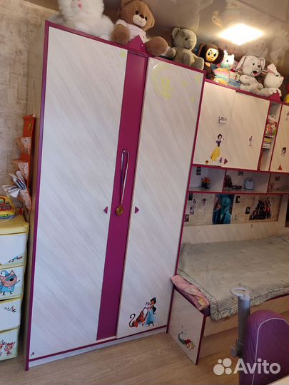 Мебель в детскую комнату для девочки