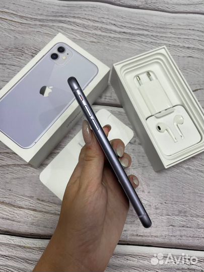 iPhone 11, 64 ГБ