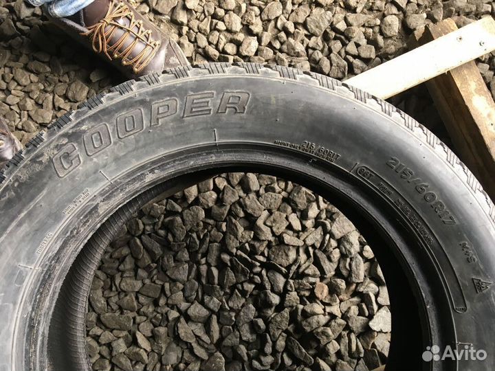 Cooper Weather-Master S/T 215/60 R17