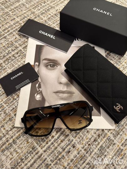Солнцезащитные очки chanel