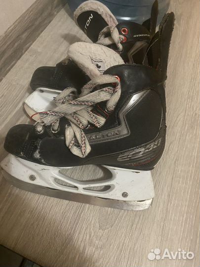 Коньки хоккейные