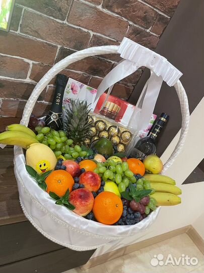 Корзина в аренду для свадьбы, крещения, праздника