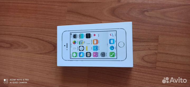 Пустая коробка от iPhone 5s