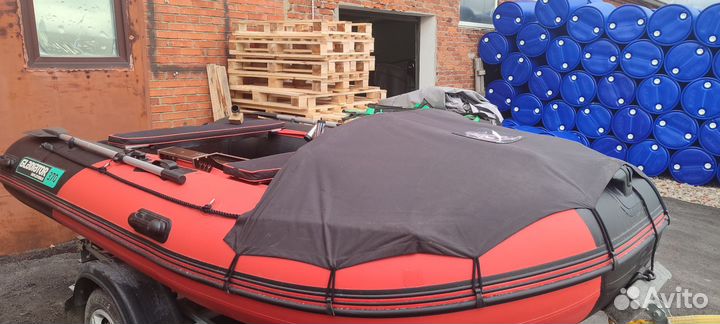 Лодка Гладиатор B 370 AL