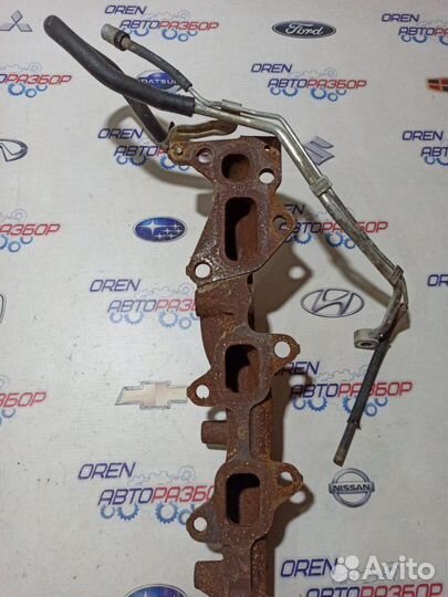 Выпускной коллектор правый Toyota Land Cruiser 200