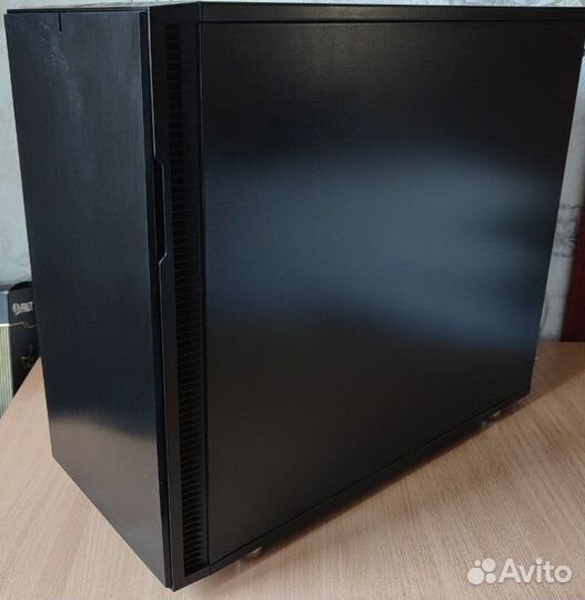 Корпус fractal design define r5