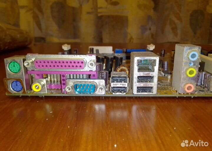 Старая материнская плата с процессором