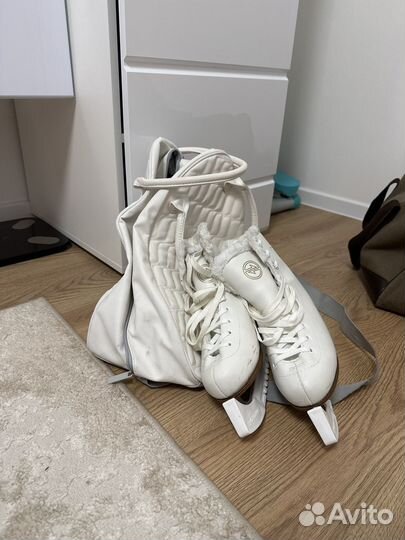 Коньки фигурные 39 размер