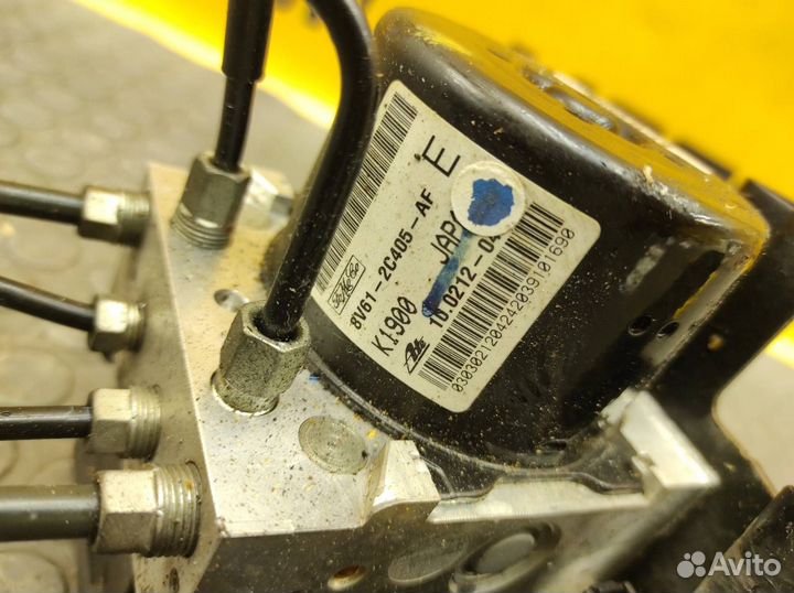 Блок управления тормозами/насос ABS Mazda Mazda3/M