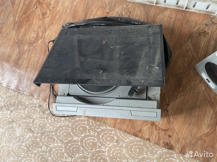 Виниловый проигрыватель СССР с колонками