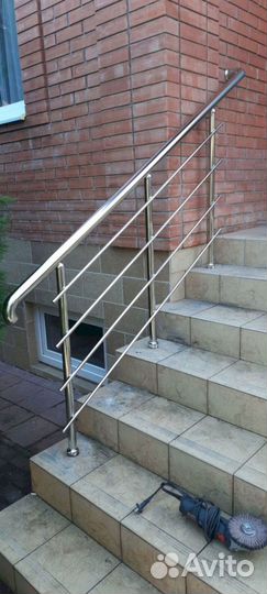 Ограждения, перила лестниц