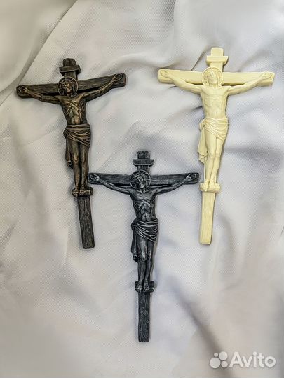 Крест распятие в разных размерах