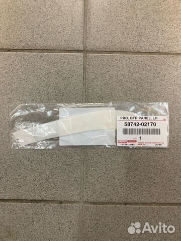 Наклейка заднего крыла левая Toyota Corolla 180