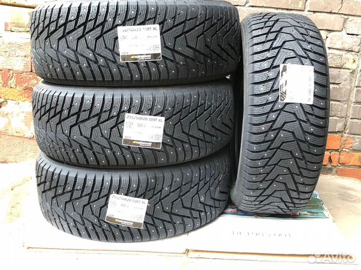 Hankook Winter i'Pike X W429A 255/50 R20 109T