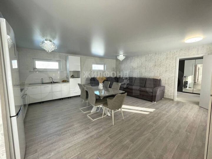 Дом 179,6 м² на участке 17 сот.