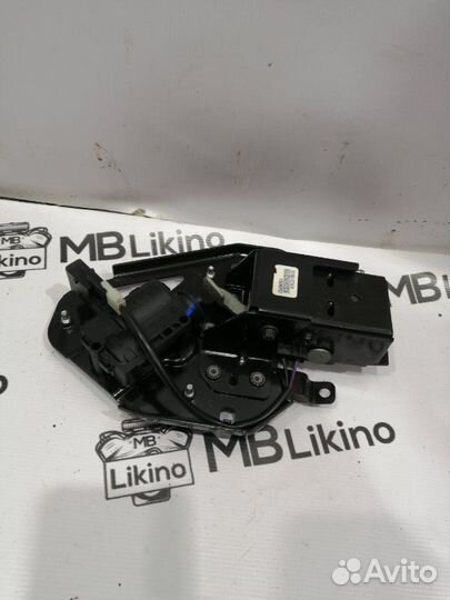 Замок стекла багажника Chevrolet Tahoe GMT900